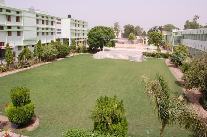 Gopichand Arya Mahila College Abohar Academic Building photo 1